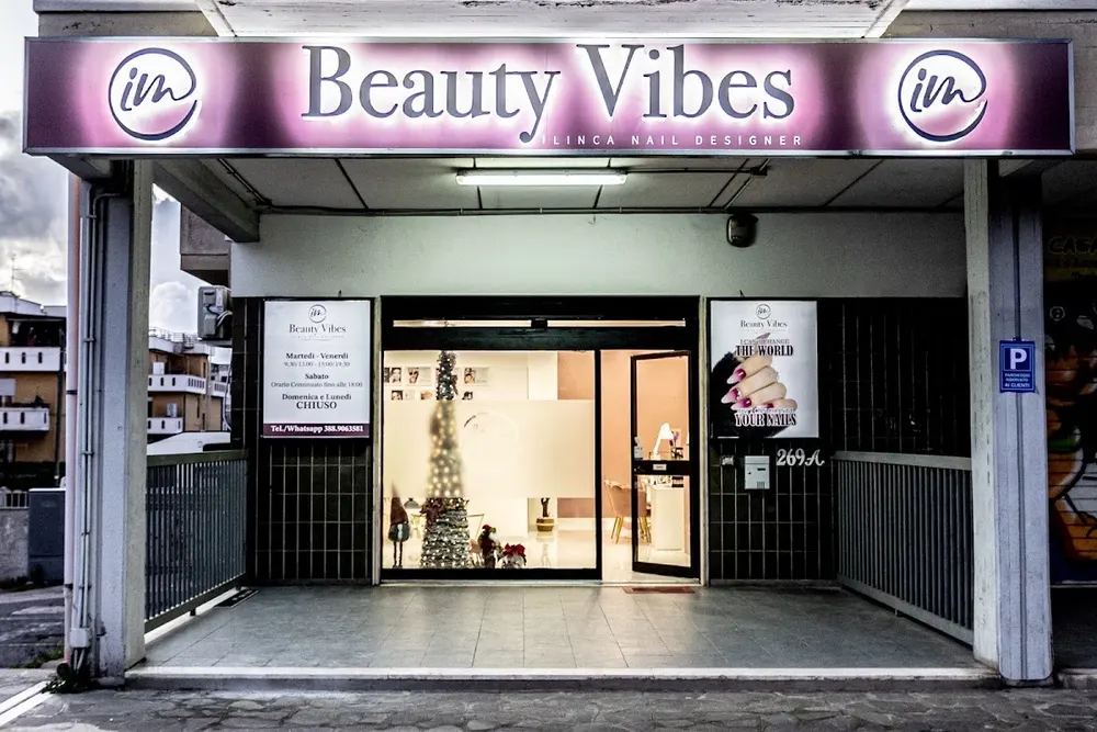 Beauty Vibes by Ilinca nail designer