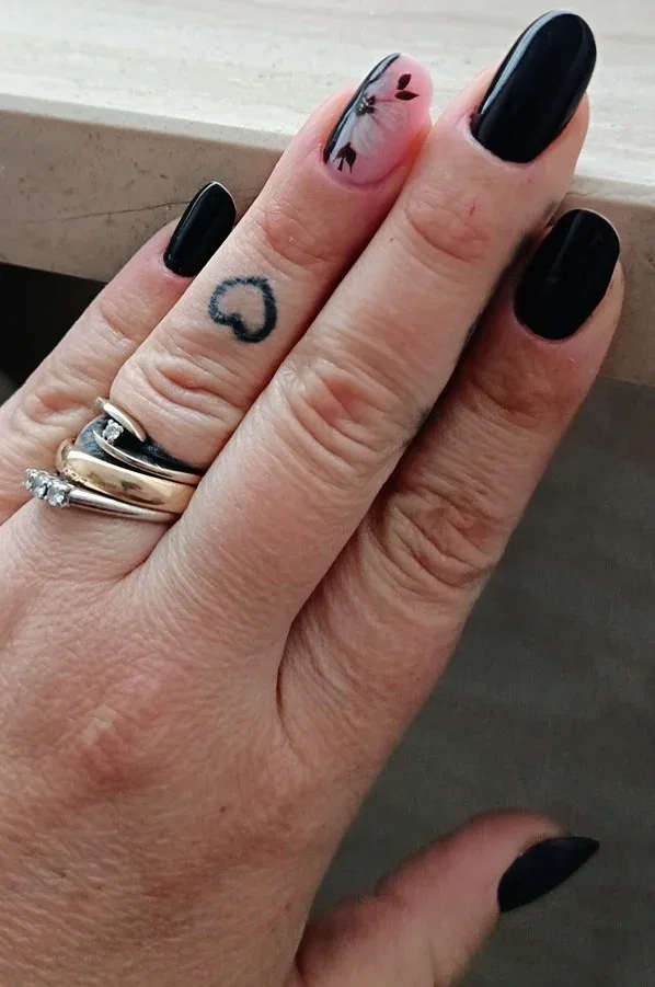 Glam Nails