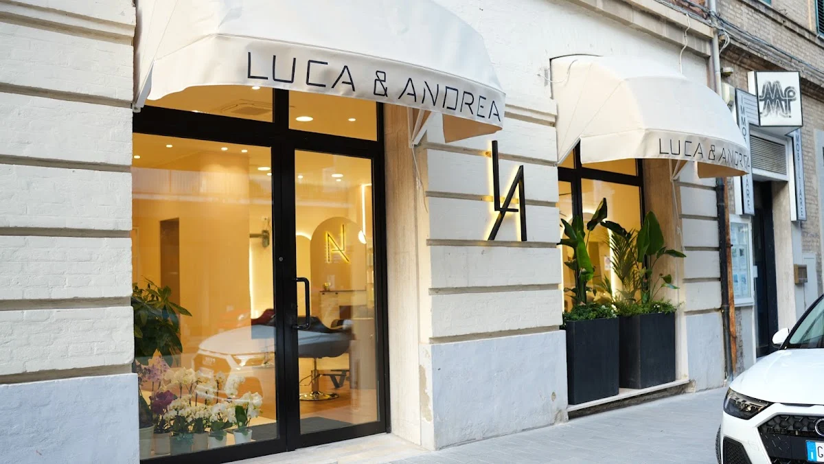 LUCA & ANDREA PARRUCCHIERI