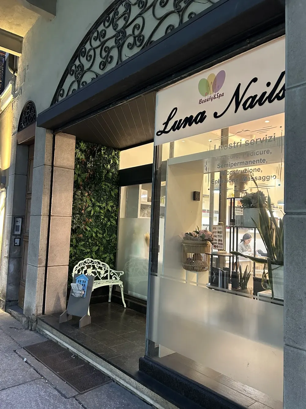 Luna Nails & Beauty - 2