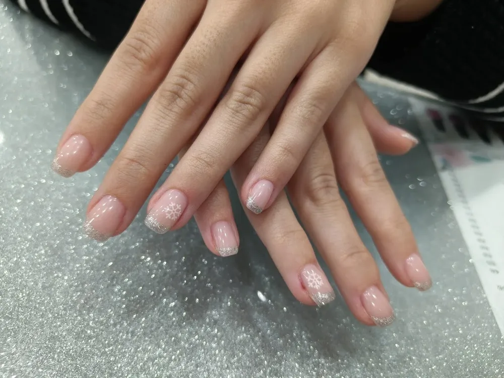 Mani Mani Nail Spa - 5