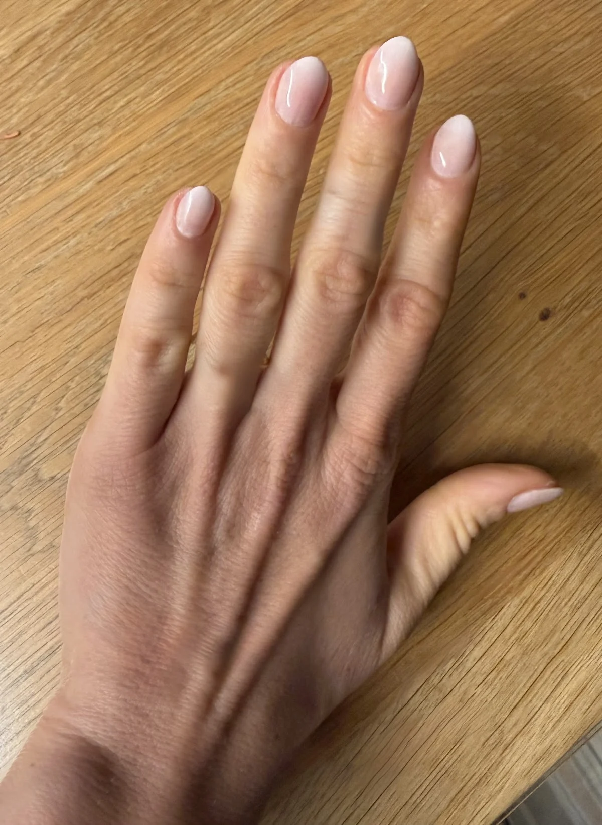 nail -luna