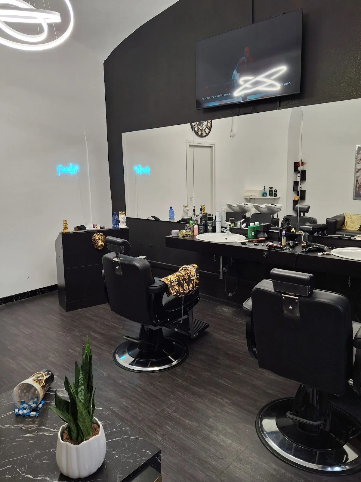 Paradise Barber shop - 2