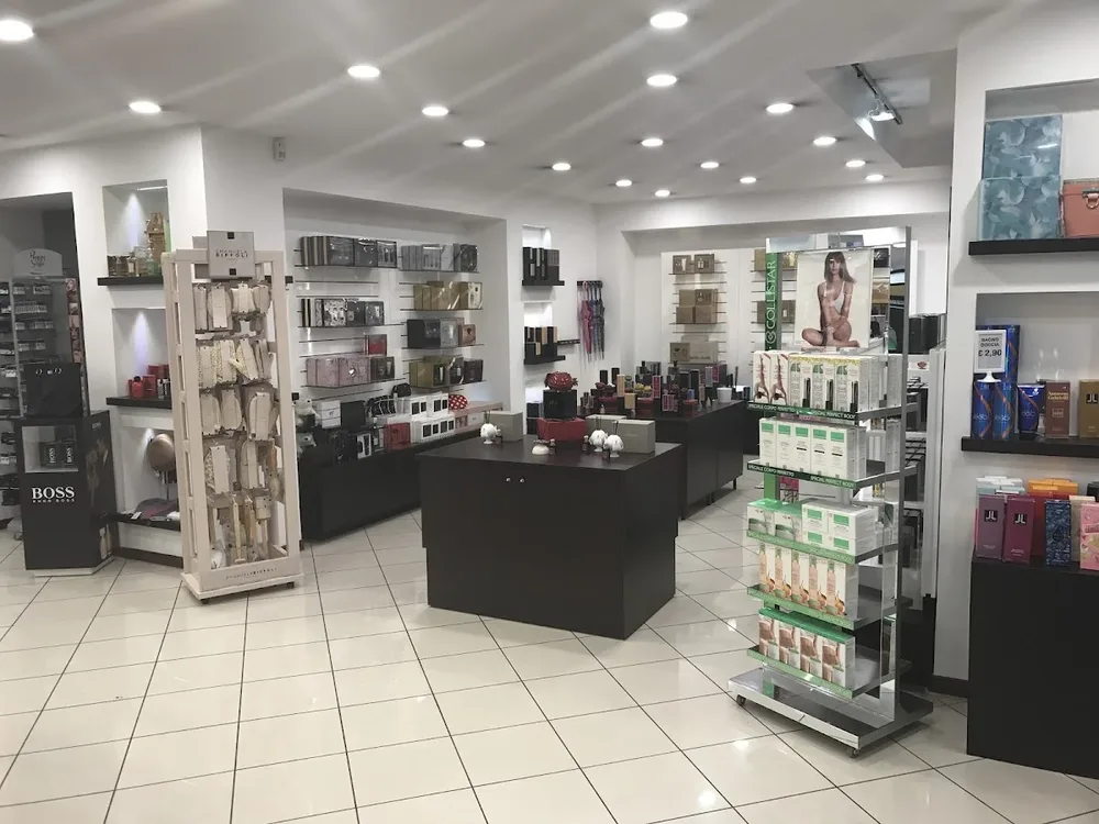 Profumerie Free Space S R L - 4