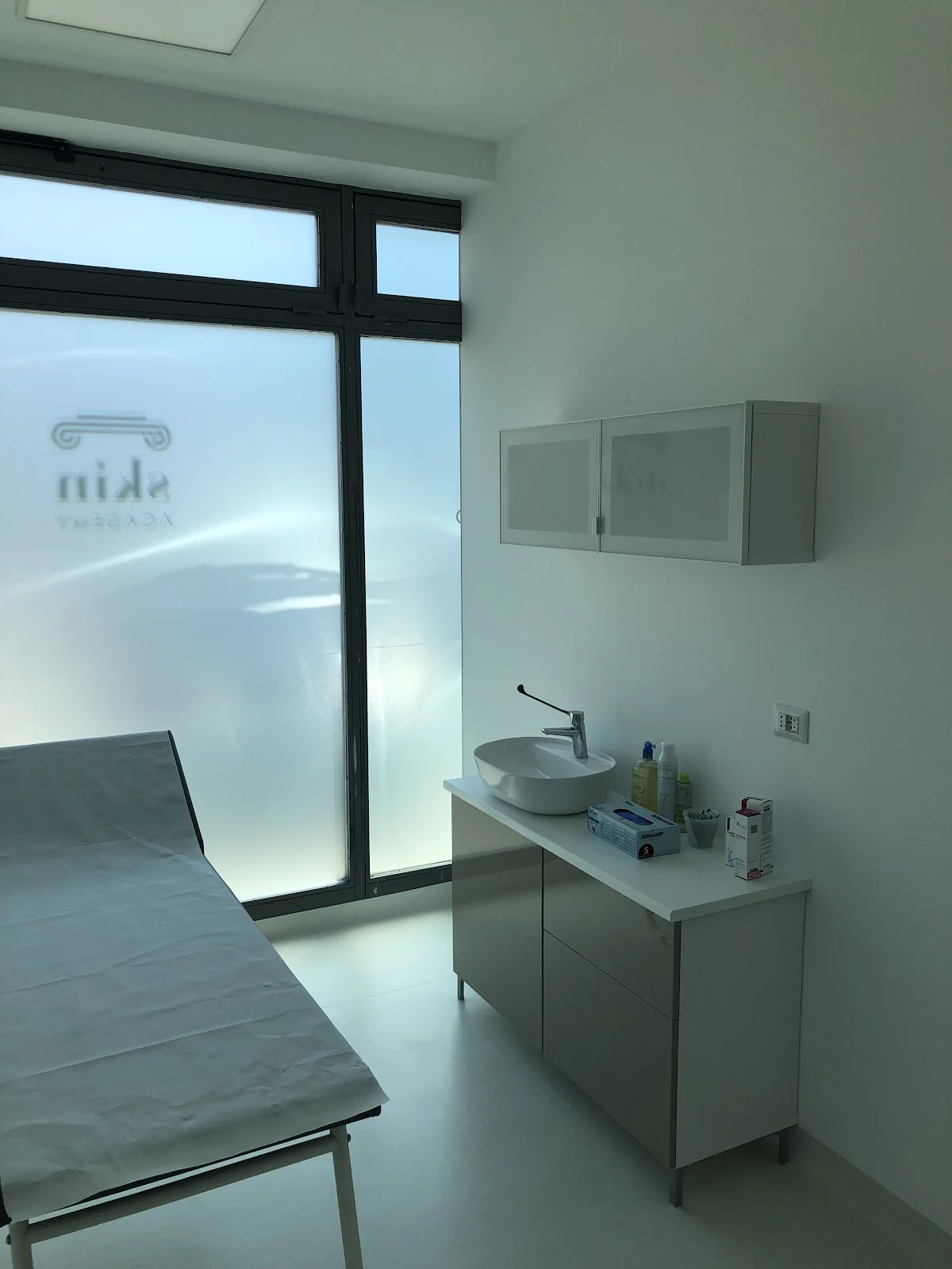 SKIN ACADEMY - Studio Medico Dermatologico