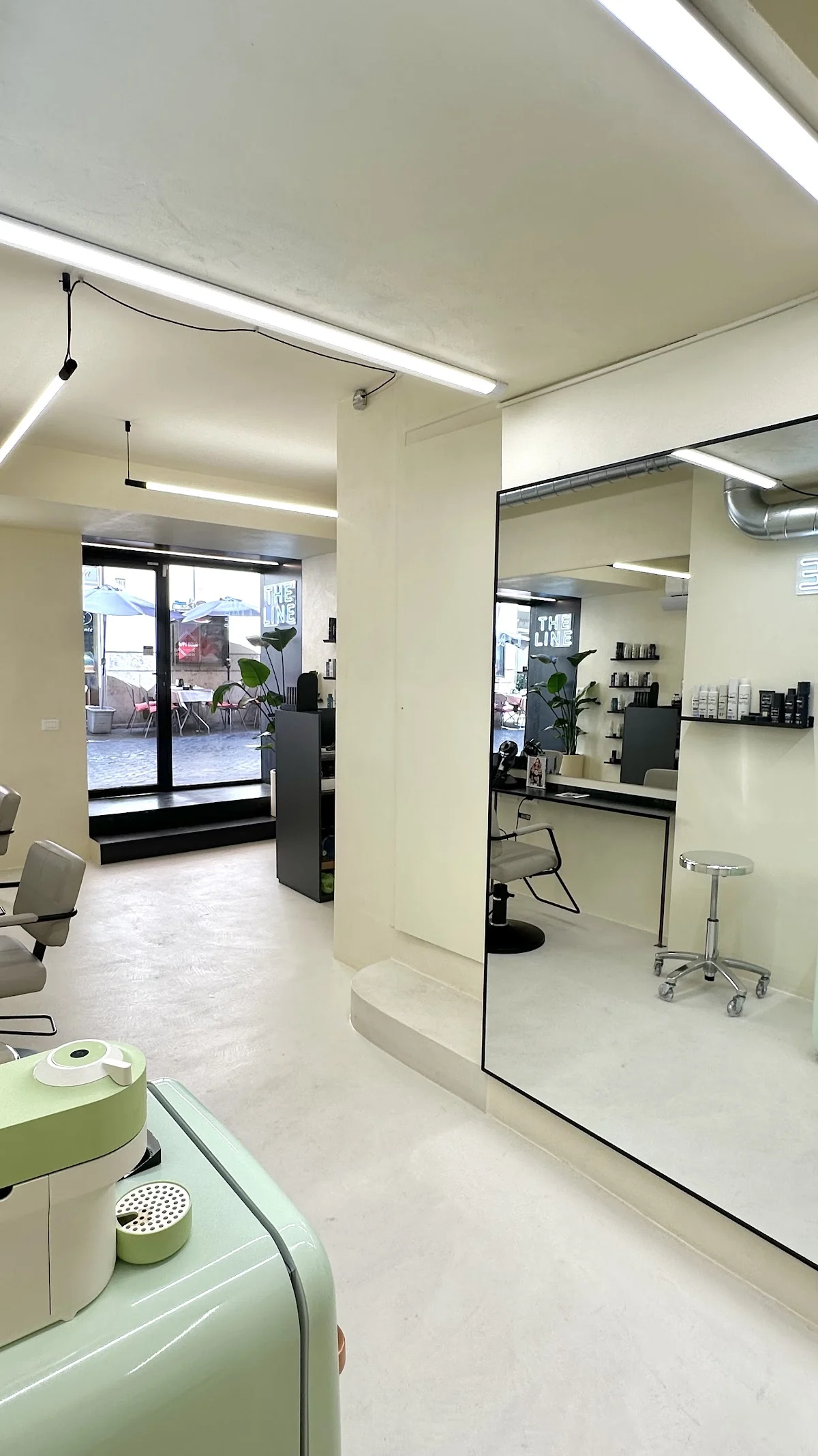 THE LINE Roma Hair Salon - 3